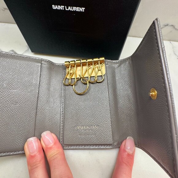 YSL Cassandra Key Case in Gray Grain de Poudre Leather - Picture 3 of 9